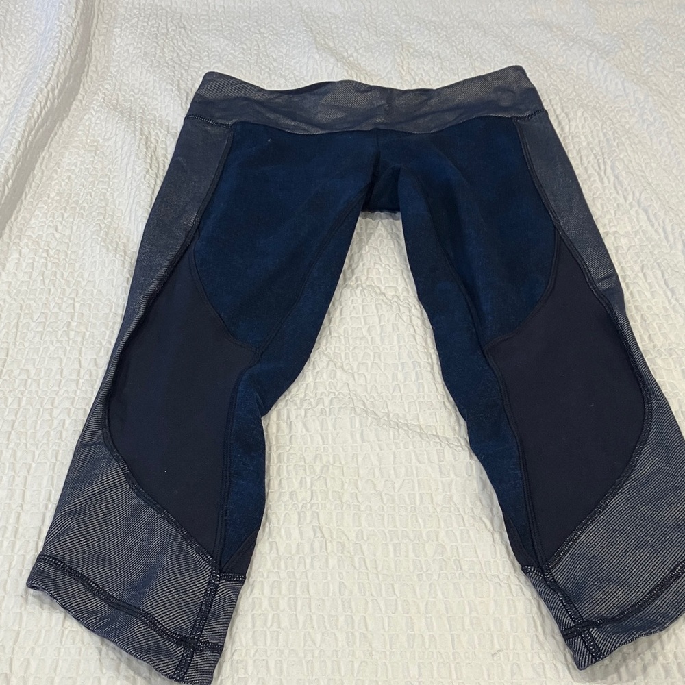 Lululemon Wonder Under Sashiko Cropped Navy and Black Athletic Leggings